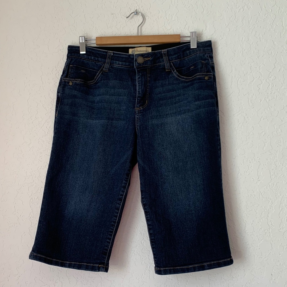 Democracy Bermuda Shorts Womens 10 Dark Wash Ab Technology Denim Coastal Casual